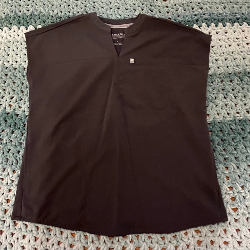 Fabletics Evolve Oversized Scrub Top
